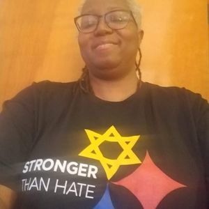 Meet your Posher, Carla